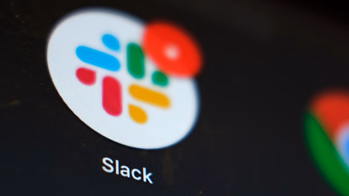 Felejtsd el a Slacket és a Teamst – a következő munkahelyi csevegésed jöhet a mesterséges intelligencia munkatársaival