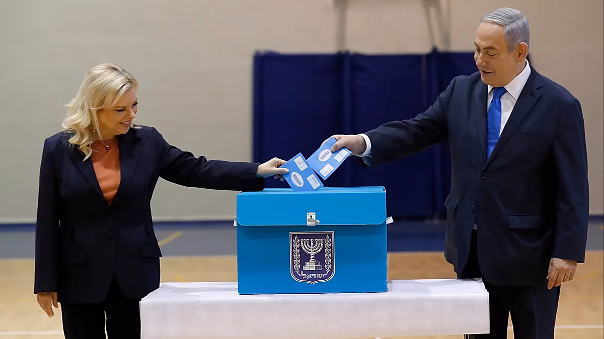Izrael október 27-én választásokat tart a Netanjahu vezetéséről szóló népszavazásnak tekinthető