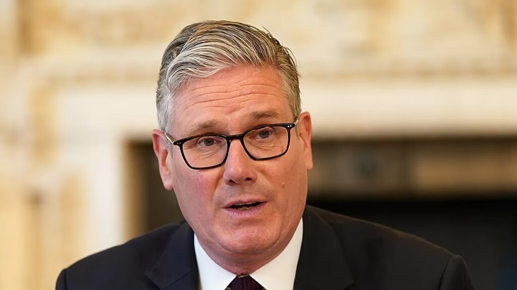 Keir Starmer „erősen személyesnek” nevezi a brit miniszterelnöki posztról való lemondást